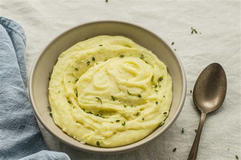  Aligot – En krämig och nötigt överdådig fransk potatisrulle som smälter i munnen!