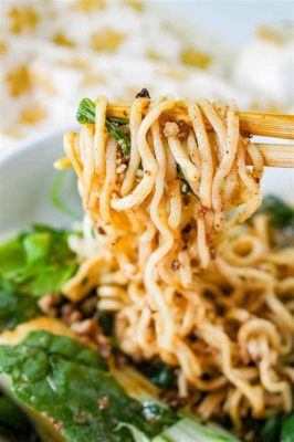  Spicy Dandan Noodles: En Spridande Chilihett Med en Krämig Sesamkick?